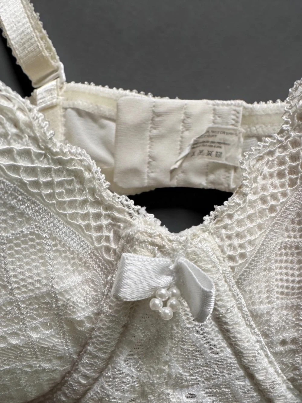 Ivory Lace Underwire Bra 34F Feminine Textured Bra